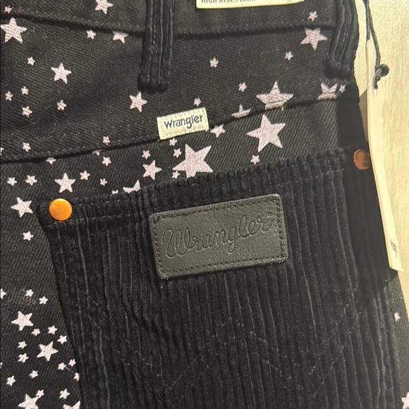 NWT Wrangler Wanderer 622 High Rise Flare, Star Jeans - Picture 5 of 10